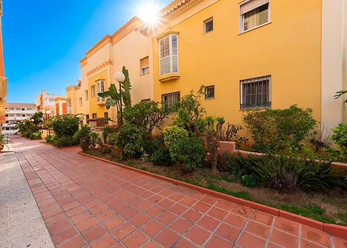 Medina Torrecilla Casasol アパート